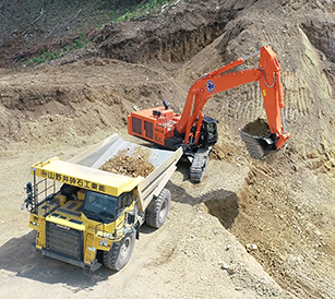 原石積込・運搬